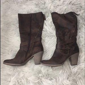 heeled boots